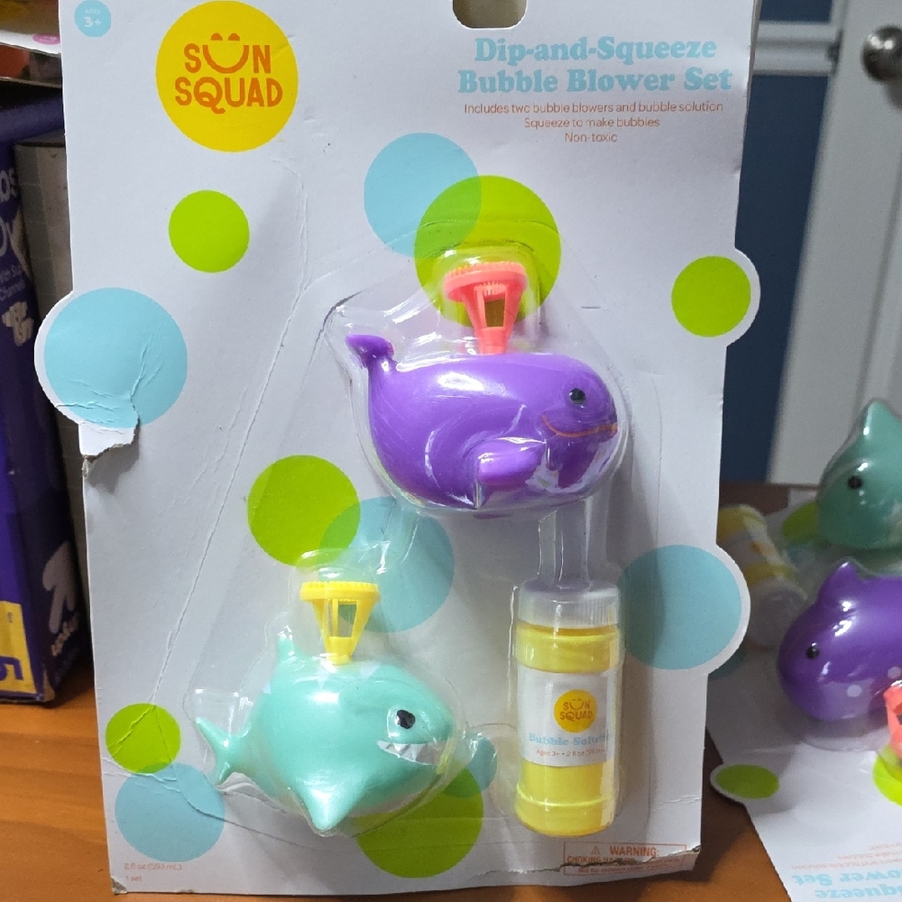 Sun Squad Bubble Blower Set with Whales